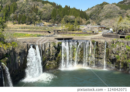 Waterfall of Hatassiri 124842071