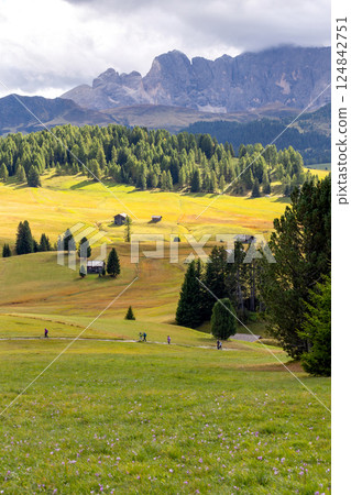 Dolomites Alpe di Siusi, Italy landscape, autumn Dolomites Alpe di Siusi, Italy landscape, autumn 124842751