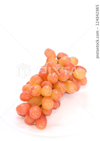 Kaiji Grapes, Red Grapes, Light Background, Yamanashi Prefecture 124842865