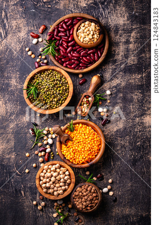 Beans, lentils, soybean, pea and chickpea Beans, lentils, soybean, pea and chickpea 124843183