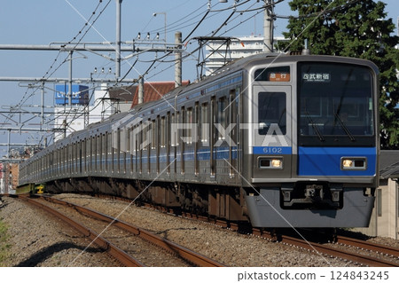 更新前的銀色西武 6000 系列 6102F 更新前的銀色西武 6000 系列 6102F 124843245