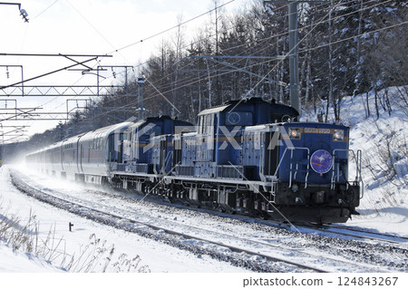 [檔案] 臥舖快船 Cassiopeia、Cassiopeia、Cassiopeia Cruises 將於 2025 年 6 月退役 124843267