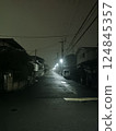 雨天的黑夜路 124845357