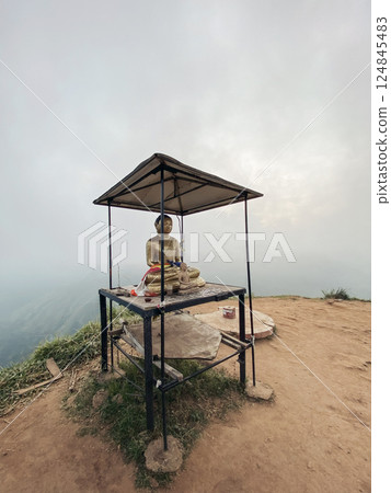 Buddha statue in the Little Adam's Peak Buddha statue in the Little Adam's Peak 124845483