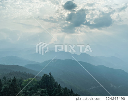 Beautiful Picture Of A Srilanka Mountains Beautiful Picture Of A Srilanka Mountains 124845490