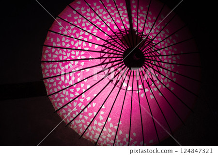 Cherry blossom pattern umbrella 124847321