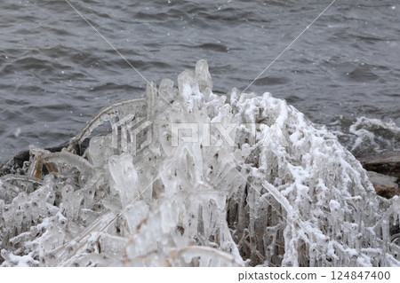 Lake Biwa and Spray Ice 124847400