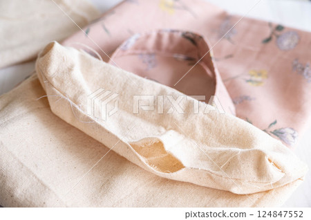 Turning opening - Bag making 124847552