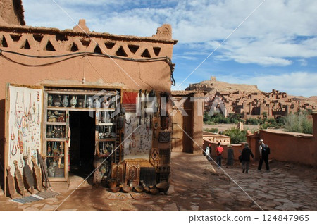 Morocco, Kasbah Road, fortified village, Ait Ben Haddou, souvenir shop, handicraft shop 124847965