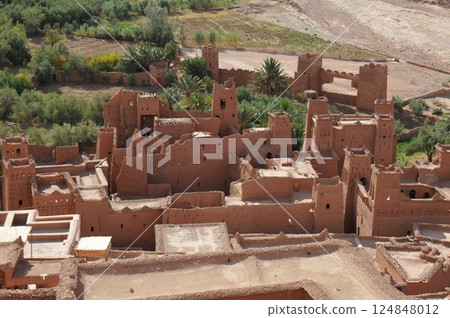 Morocco, Kasbah Road, fortified village, Ait Ben Haddou, Ksar Morocco, Kasbah Road, fortified village, Ait Ben Haddou, Ksar 124848012
