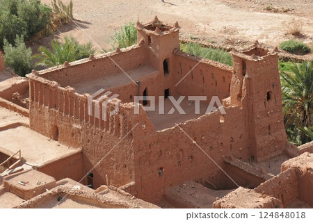 Morocco, Kasbah Road, fortified village, Ait Ben Haddou, Ksar Morocco, Kasbah Road, fortified village, Ait Ben Haddou, Ksar 124848018