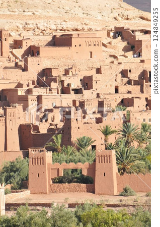 Morocco, Kasbah Road, fortified village, Ait Ben Haddou, Ksar Morocco, Kasbah Road, fortified village, Ait Ben Haddou, Ksar 124849255