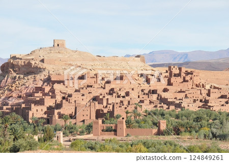 Morocco, Kasbah Road, fortified village, Ait Ben Haddou, Ksar Morocco, Kasbah Road, fortified village, Ait Ben Haddou, Ksar 124849261
