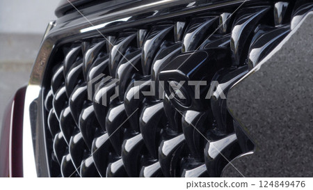 前置鏡頭,捕捉汽車前方的景象 前置鏡頭,捕捉汽車前方的景象 124849476