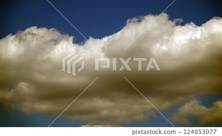 Sky with beautiful cumulus clouds conveying volume and distance Sky with beautiful cumulus clouds conveying volume and distance 124853077