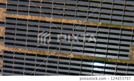 Aerial view of solar power station 124853787