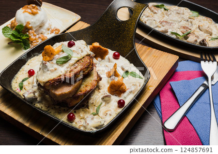 Set of potato pancakes with mushrooms, meat in 124857691