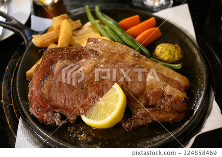 sirloin steak  124858469