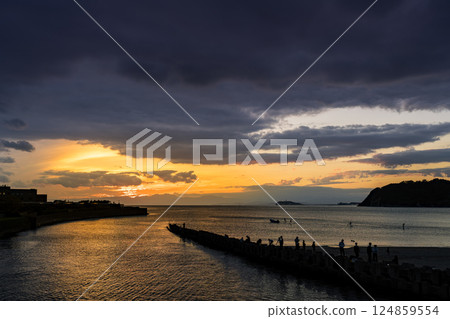 逗子海岸的日落景點，可欣賞湘南的自然美景 124859554