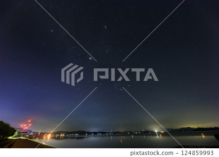 Setouchi autumn starry scenery: Rising Orion and winter diamonds 124859993