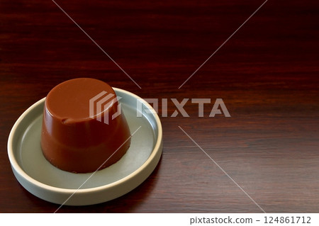 Homemade chocolate pudding Homemade chocolate pudding 124861712