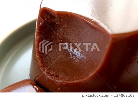 Homemade chocolate pudding Homemade chocolate pudding 124862102