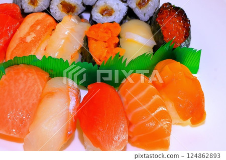 今天晚餐吃壽司吧 124862893