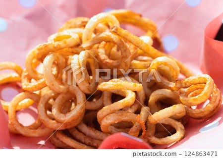 Tasty looking potatoes Tasty looking potatoes 124863471