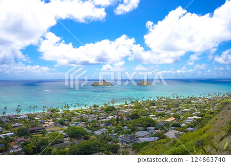 Blue ocean seen from Lanikai Pillbox Hike, Hawaii Blue ocean seen from Lanikai Pillbox Hike, Hawaii 124863740