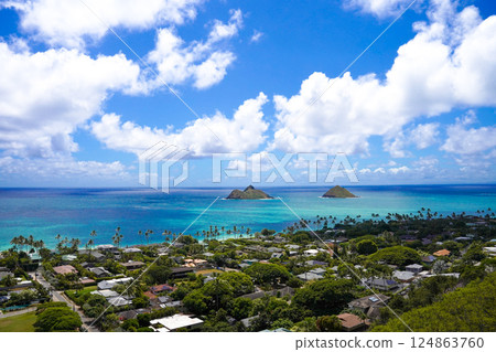 Blue ocean seen from Lanikai Pillbox Hike, Hawaii Blue ocean seen from Lanikai Pillbox Hike, Hawaii 124863760