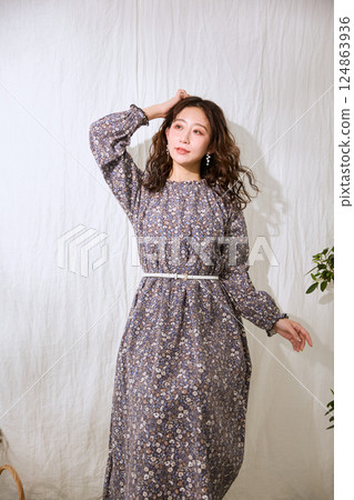 Stylish young woman Stylish young woman 124863936