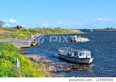 新千代田丸號從熊谷一側的葛和田渡輪返回 124864000