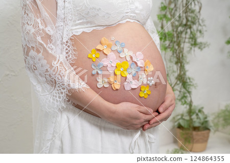 Pregnancy Pregnant woman Maternity photo 124864355
