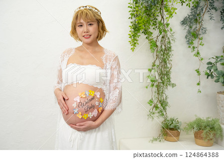 Pregnancy Pregnant woman Maternity photo 124864388