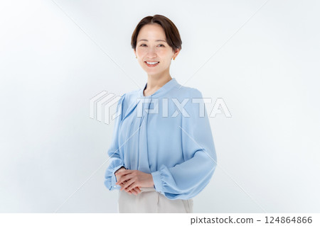 Female portrait 124864866