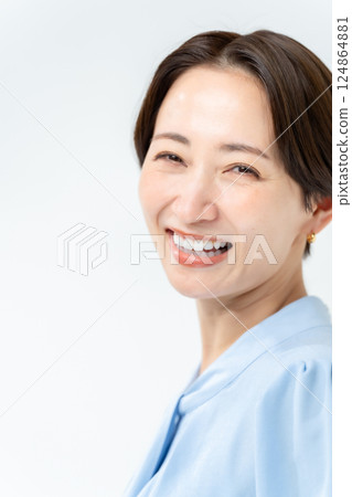 女性肖像 124864881