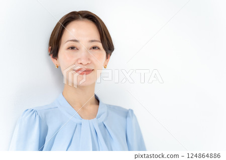 Female portrait 124864886