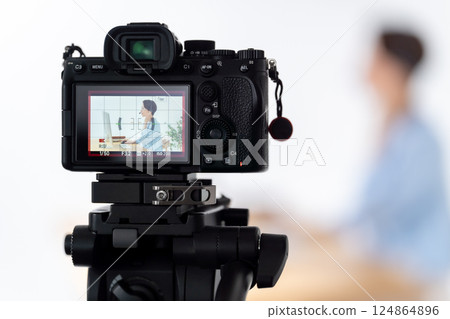 Headset woman business distribution Headset woman business distribution 124864896