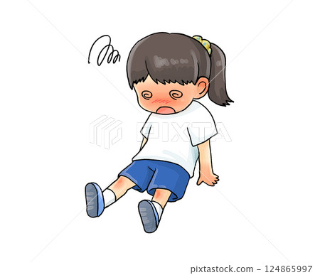 一名女孩因中暑等原因身體狀況不佳而坐下。 一名女孩因中暑等原因身體狀況不佳而坐下。 124865997