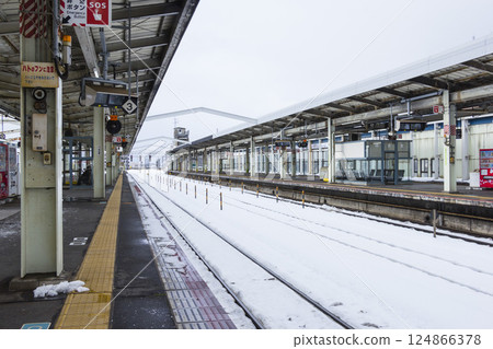 Scenery inside the station covered with snow Tottori Station, Tottori Prefecture 124866378