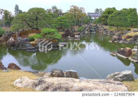 二之丸庭園（京都市二條城特別風景名勝區） 124867904