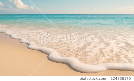 夏日海灘上白色海浪的光芒 124868170