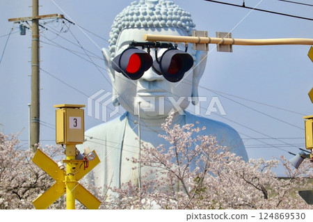 戴墨鏡的佛陀 124869530