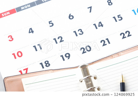 Image of calendar 124869925