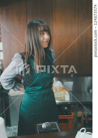 cafeteria, cafe, caffe 124873574