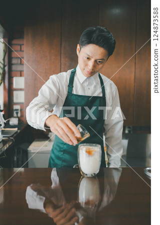 coffee shop, cafeteria, cafe 124873588