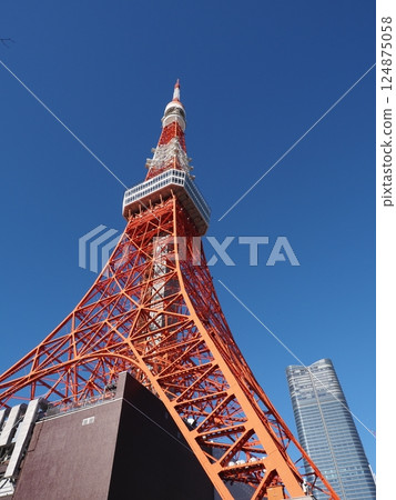 東京鐵塔和藍天 東京鐵塔和藍天 124875058