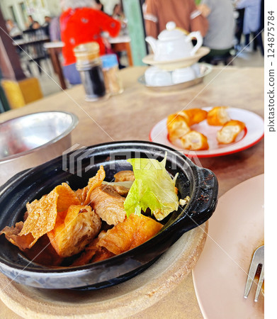 Bak Kut Teh (Malaysian cuisine) 124875784