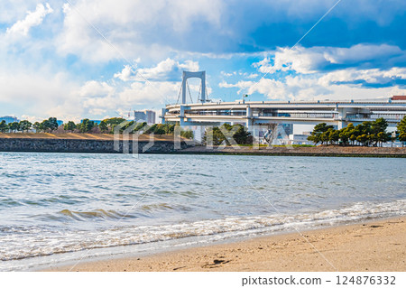 東京:晴朗天氣下的台場 東京:晴朗天氣下的台場 124876332