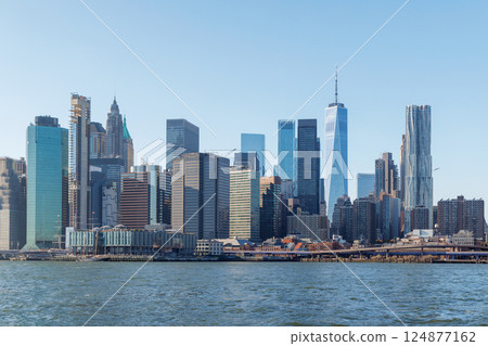 The New York Manhattan skyline 124877162